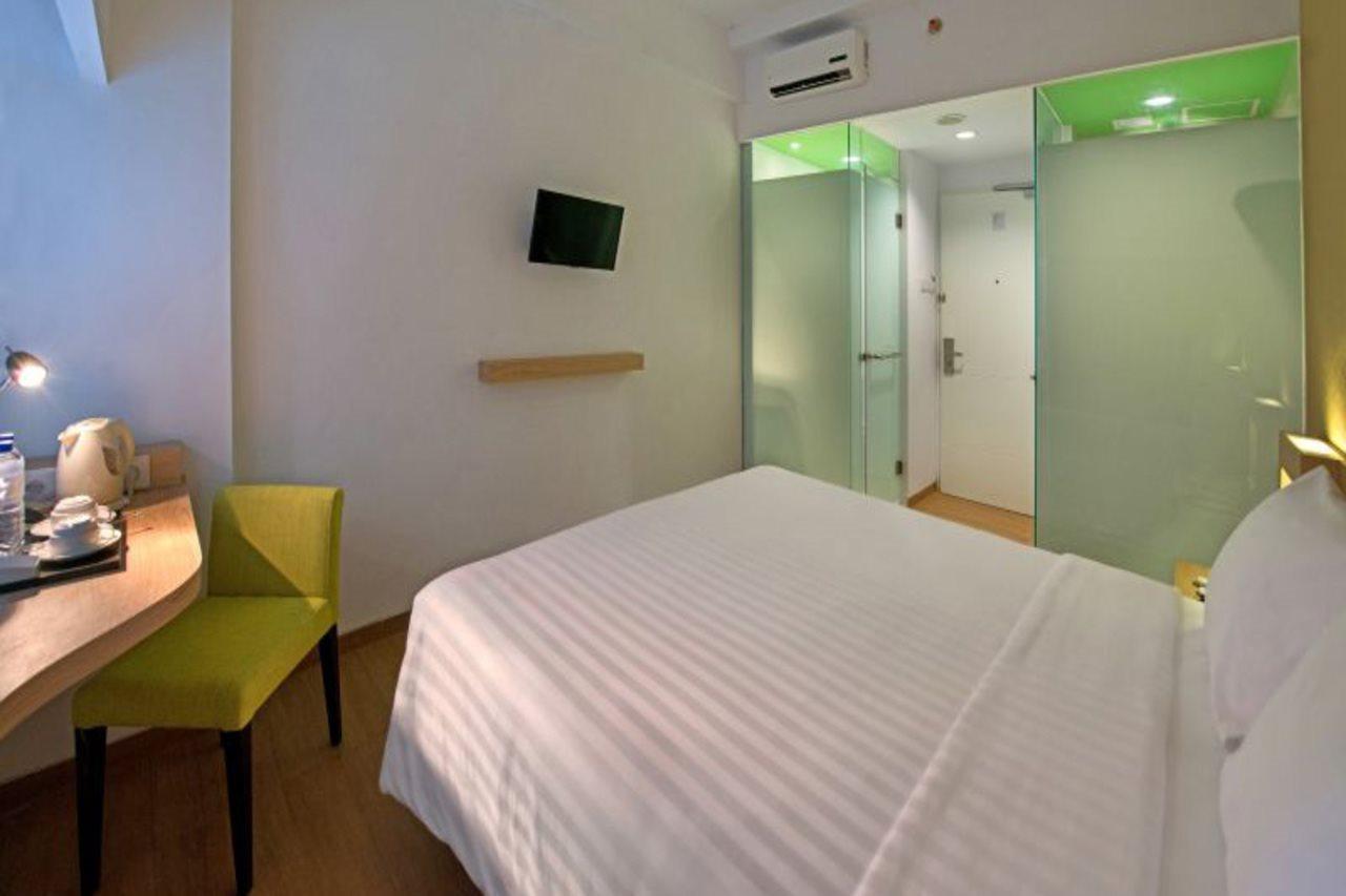 Whiz Prime Hotel Megamas Manado Ngoại thất bức ảnh